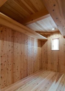 「納戸を寝室の前室にする」広島　注文住宅　木の家